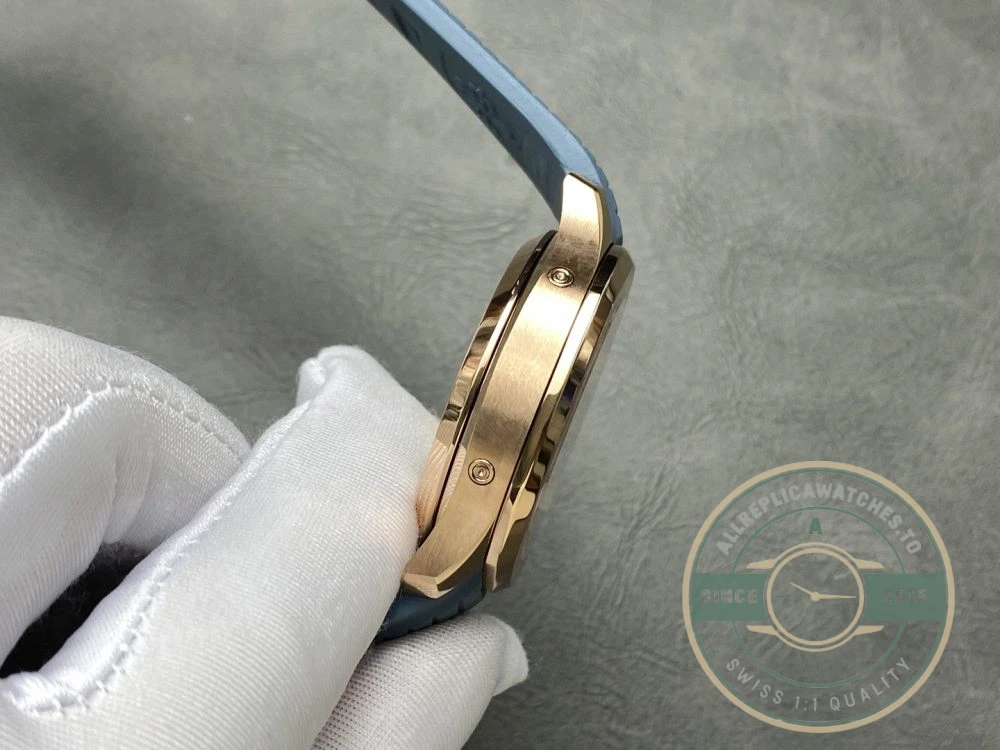 Replica Aquanaut 5261R-001 Patek Philippe Luce Annual Calendar 39.9 mm, Rose gold - Top-Tier Swiss Replica Watch