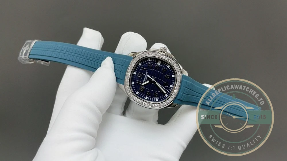 Replica Aquanaut 5267/200A-011 Patek Philippe Luce 38.8 mm, Steel, Dark Blue Dial - Swiss Movement Replica Watch