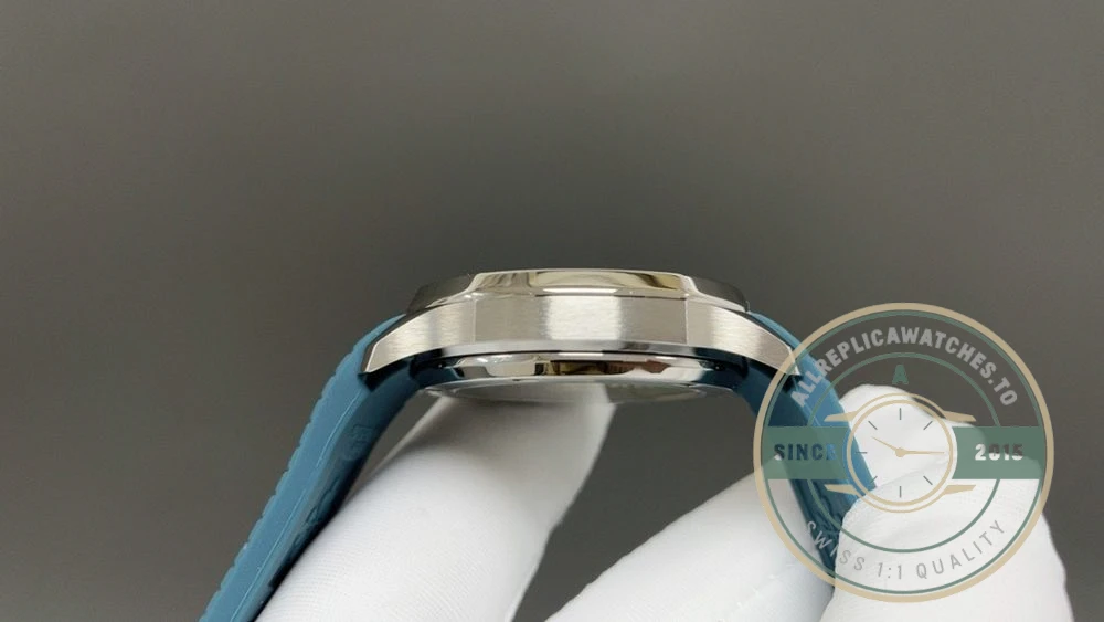 Replica Aquanaut 5267/200A-011 Patek Philippe Luce 38.8 mm, Steel, Dark Blue Dial - Swiss Movement Replica Watch