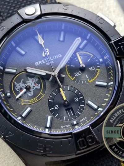 Replica Breitling Avenger Black Leather 45 mm SB01472A1B1X1 - High-Grade Replica Watch
