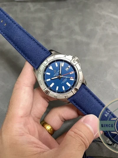Replica Breitling Avenger Blue Leather Watch 44mm A32320101C1X1 - Swiss-Made Clone Watch