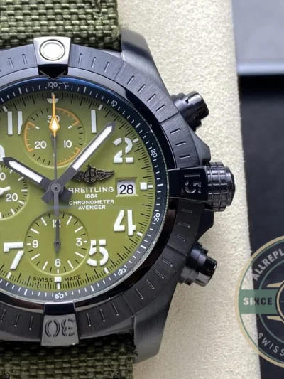 Replica Breitling Avenger Green Leather 45mm V13317101L1X1 - Top-Tier Swiss Replica Watch