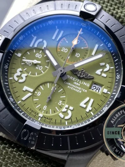 Replica Breitling Avenger Green Leather 45mm V13317101L1X1 - Top-Tier Swiss Replica Watch