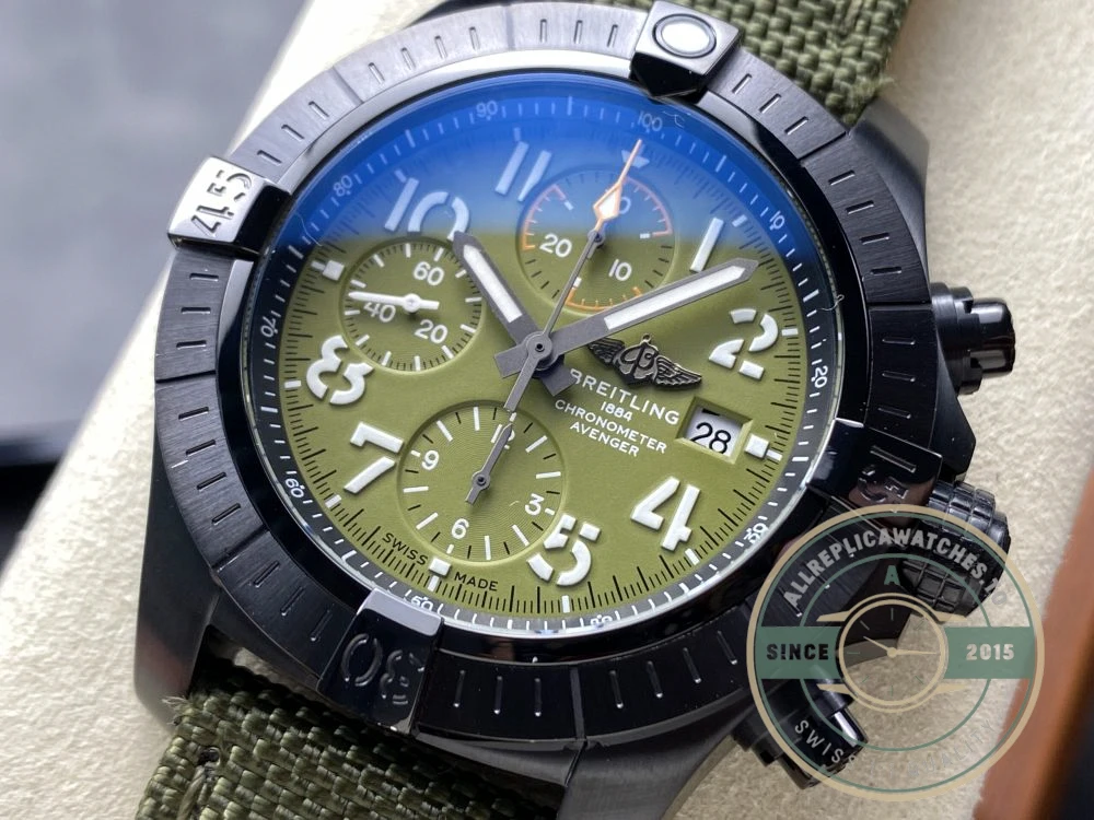 Replica Breitling Avenger Green Leather 45mm V13317101L1X1 - Top-Tier Swiss Replica Watch