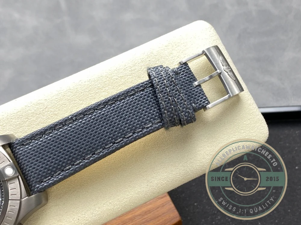 Replica Breitling Avenger Leather 45 mm A13381111B1W1 - Luxury Replica Watch