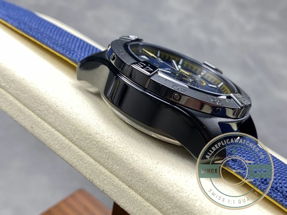 Replica Breitling Avenger Men Blue Leather SB01474A1C1X1 - Swiss Movement Replica Watch