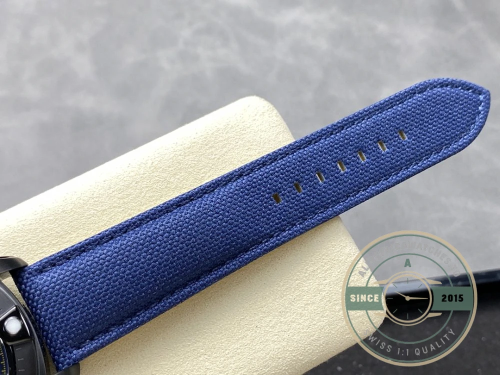 Replica Breitling Avenger Men Blue Leather SB01474A1C1X1 - Luxury Replica Watch