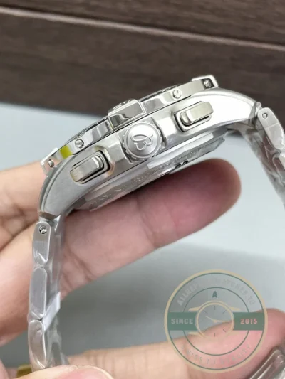 Replica Breitling Avenger Stainless Steel 44 mm AB01821A1B1A1 - Budget Luxury Replica Watch