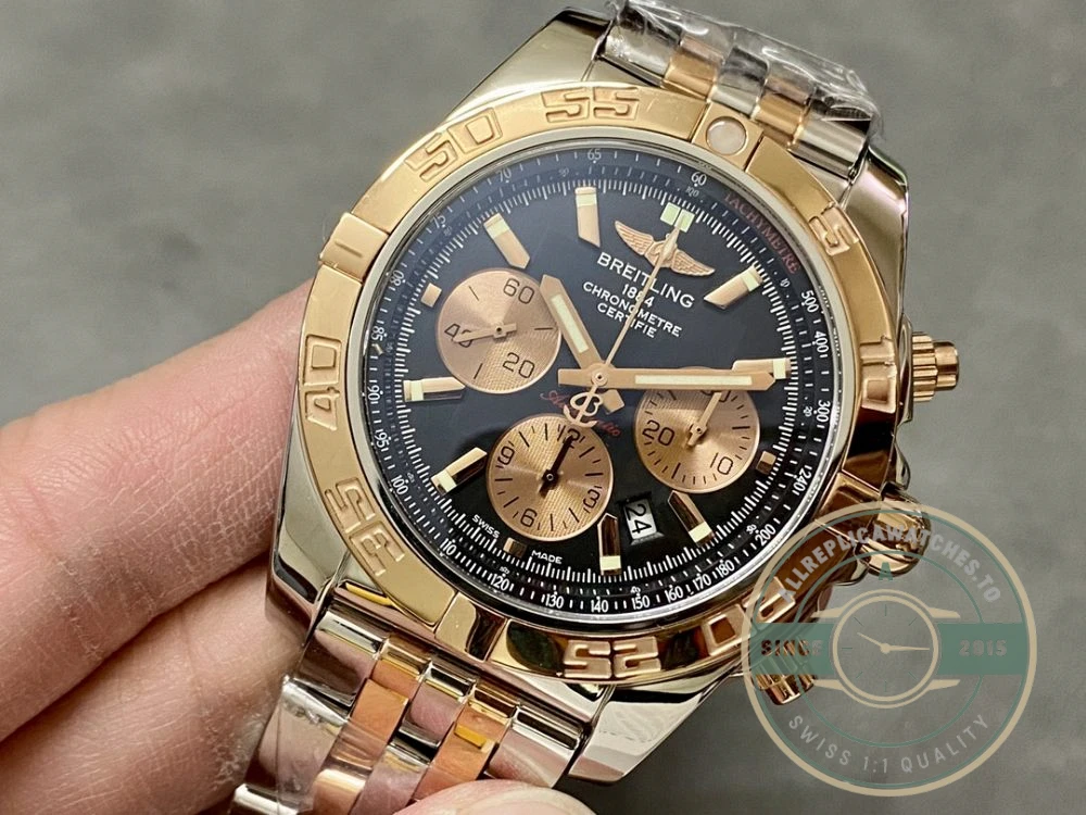 Replica Breitling Chronomat Gold 44 mm CB011012B957 - Best Quality Replica Watch