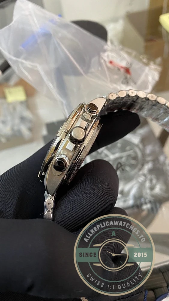 Replica Breitling Chronomat Men Automatic Ocean Dial PB0136251C1S1 - 1:1 Swiss Replica Watch