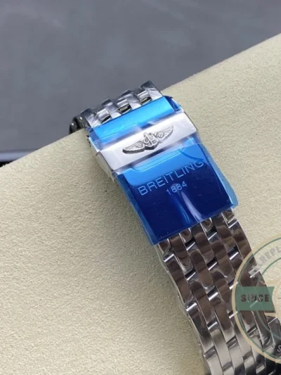 Replica Breitling Navitimer Black Stainless Steel 43mm AB0121211B1A1 - Affordable Luxury Replica Timepiece