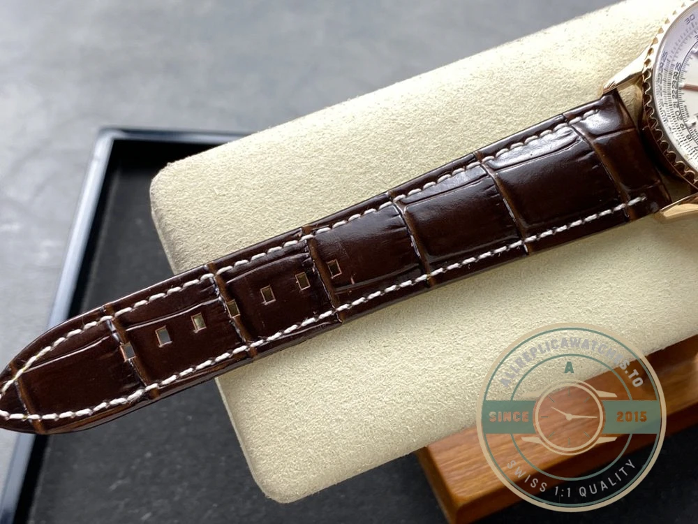 Replica Breitling Navitimer Cream Leather 41 mm R17329F41G1P1 - Factory Super Clone Watch