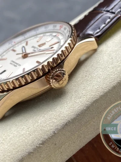 Replica Breitling Navitimer Cream Leather 41 mm R17329F41G1P1 - Luxury Replica Watch