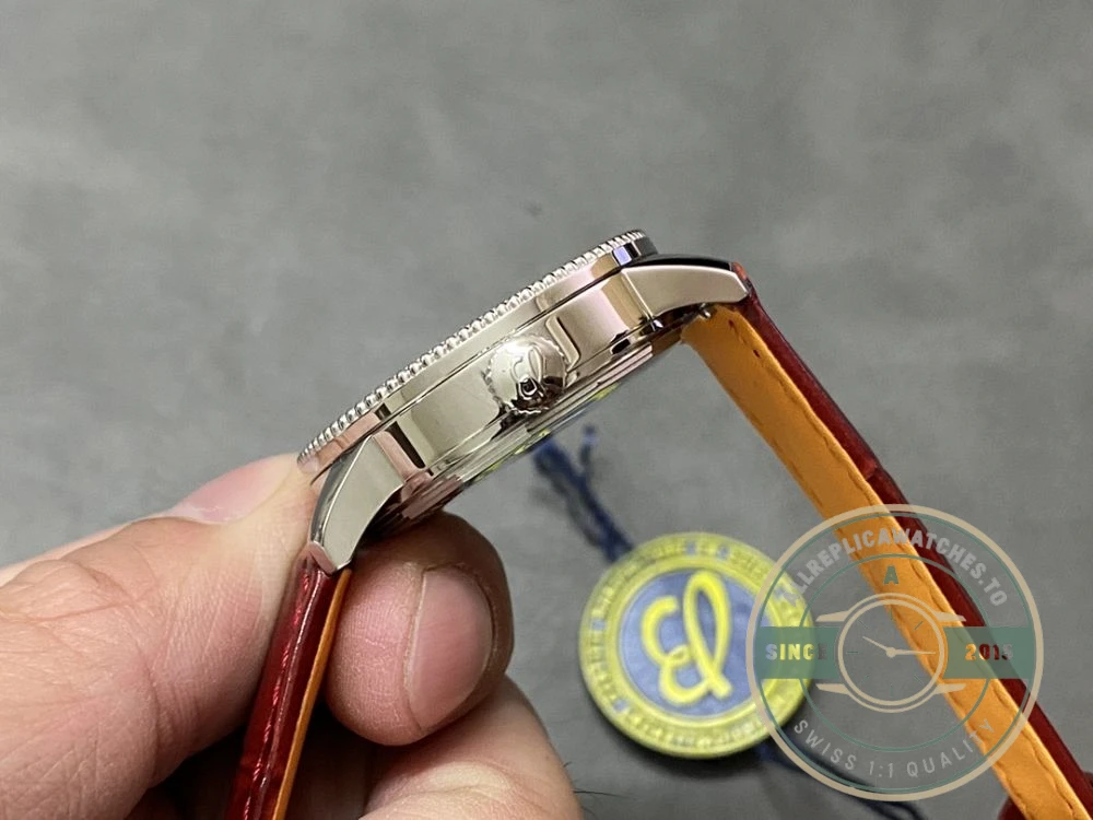 Replica Breitling Navitimer Crocodile 35 mm A17395F41G1P1 - Best Quality Replica Watch