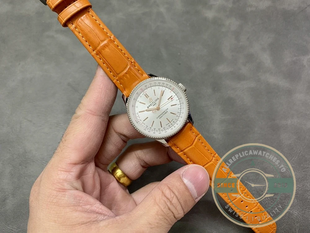 Replica Breitling Navitimer Crocodile Automatic 35 mm A17395F41G1P3 - Top-Tier Swiss Replica Watch