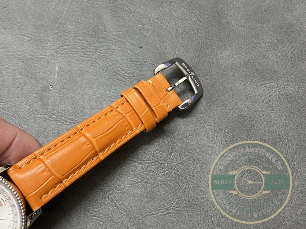 Replica Breitling Navitimer Crocodile Automatic 35 mm A17395F41G1P3 - Luxury Replica Watch