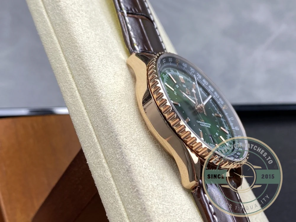 Replica Breitling Navitimer Green Dial Alligator 41 mm R32310251L1P1 - Budget Luxury Replica Watch