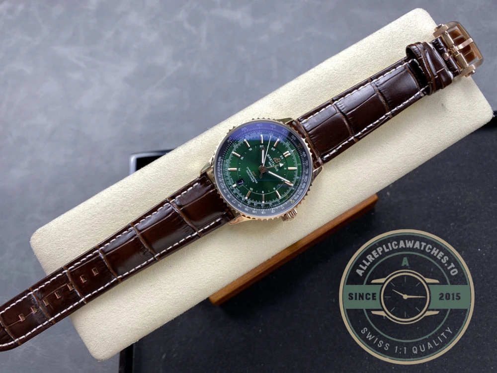 Replica Breitling Navitimer Green Dial Alligator 41 mm R32310251L1P1 - Budget Luxury Replica Watch