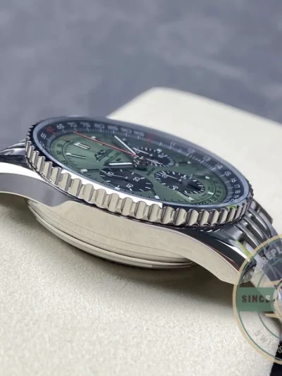 Replica Breitling Navitimer Men Green Stainless Steel 43 mm AB0138241L1A1 - Budget Luxury Replica Watch
