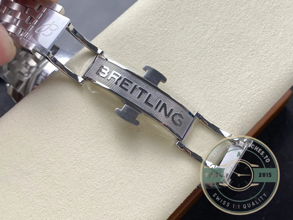 Replica Breitling Navitimer Men Green Stainless Steel 43 mm AB0138241L1A1 - Best Quality Replica Watch