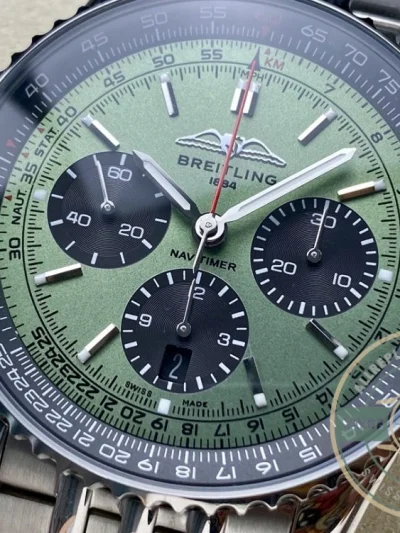 Replica Breitling Navitimer Men Green Stainless Steel 43 mm AB0138241L1A1 - Swiss-Made Clone Watch