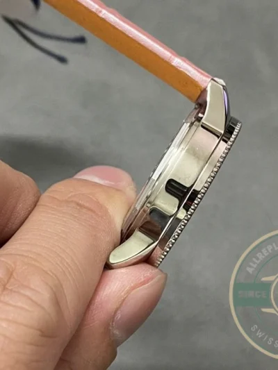 Replica Breitling Navitimer Pink Crocodile 35mm A17395211A1P3 - Affordable Super Clone Watch