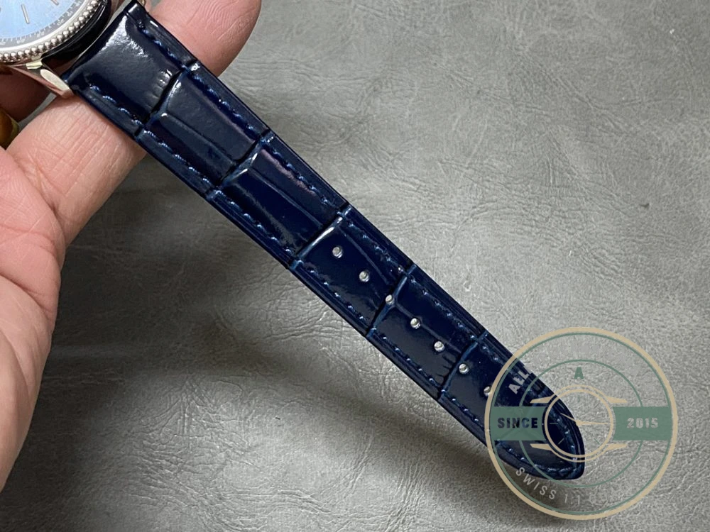 Replica Breitling Navitimer Women Blue Crocodile 35mm A17395161C1P1 - Swiss Movement Replica Watch