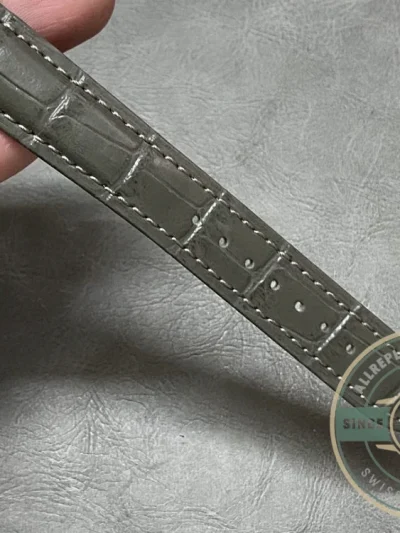 Replica Breitling Navitimer Women Crocodile 36 mm A17327381B1P1 - 1:1 Swiss Replica Watch