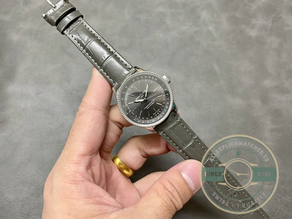 Replica Breitling Navitimer Women Crocodile 36 mm A17327381B1P1 - Top-Tier Swiss Replica Watch