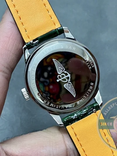 Replica Breitling Navitimer Women Green Dial Crocodile 35mm A17395361L1P1 - Top-Tier Swiss Replica Watch