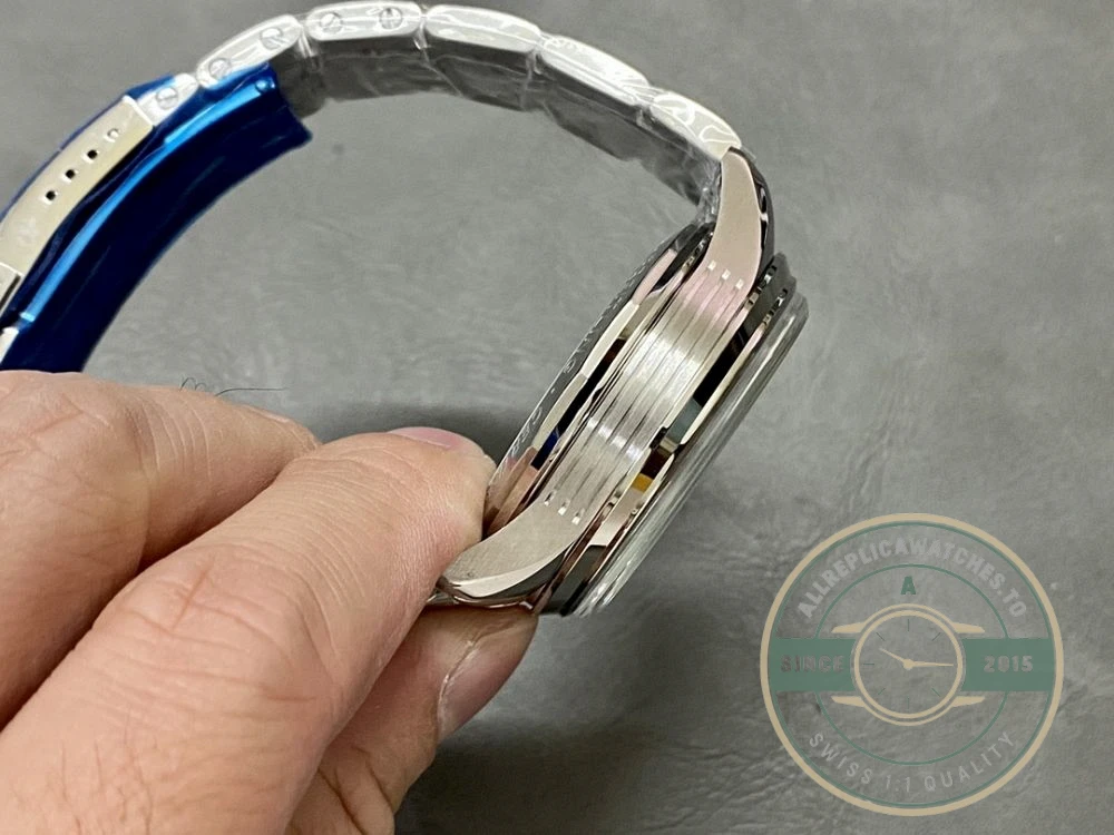 Replica Breitling Premier Black Stainless Steel 42 mm AB0118A21B1A1 - Affordable Super Clone Watch