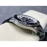 Black unidirectional bezel insert with a lume pip and 15, 30, 45 numerals