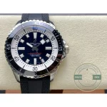 Black textured rubber strap fitted to the 42 mm steel case of the Superocean