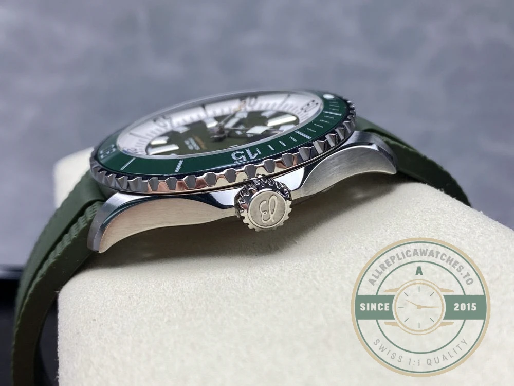 Replica Breitling Superocean Men Green Rubber 44 mm A17376A31L1S1 - High-Grade Replica Watch