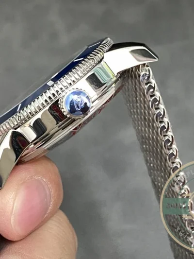 Replica Breitling Superocean Silver Dial Stainless Steel 42 mm AB201016G827 - Best Quality Replica Watch