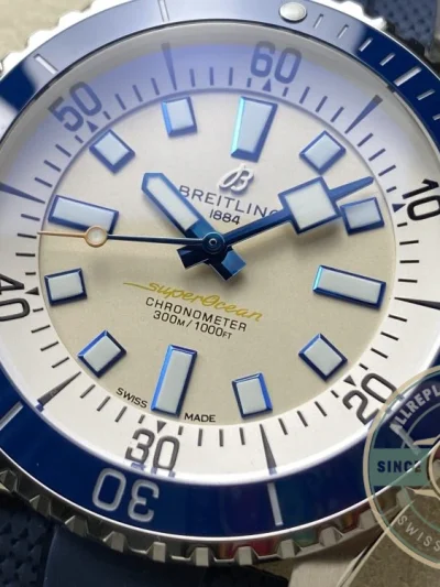 Replica Breitling Superocean Silver Rubber 42 mm A17375E71G1S1 - Top-Tier Swiss Replica Watch