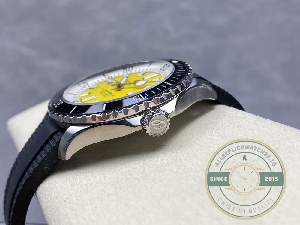 Replica Breitling Superocean Yellow Dial 42 mm A17375211I1S1 - Top-Tier Swiss Replica Watch