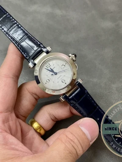Replica Cartier Pasha de Cartier Alligator 30 mm WSPA0010 - Affordable Luxury Replica Timepiece