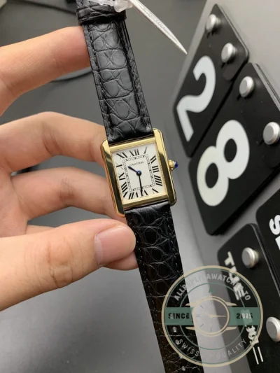 Replica Cartier Tank Louis Cartier Women Automatic Gold 24.4mm W5200002 - High-Grade Replica Watch