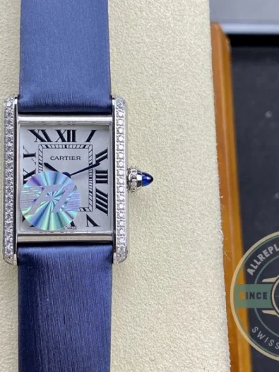 Replica Cartier Tank Must Women Silver 22 mm W4TA0011 - Affordable Luxury Replica Timepiece