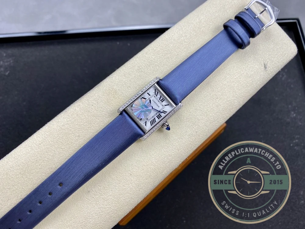 Replica Cartier Tank Must Women Silver 22 mm W4TA0011 - Luxury Replica Watch