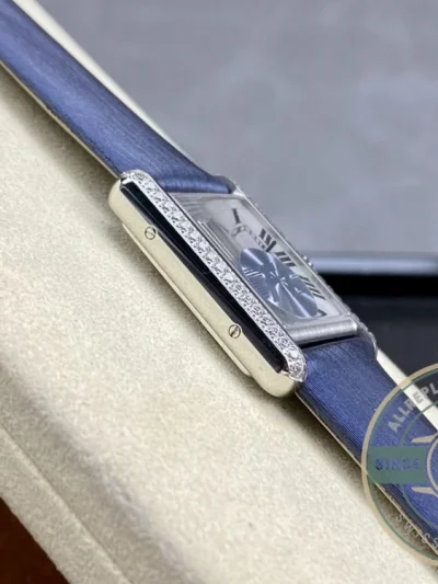 Replica Cartier Tank Must Women Silver 22 mm W4TA0011 - Affordable Luxury Replica Timepiece