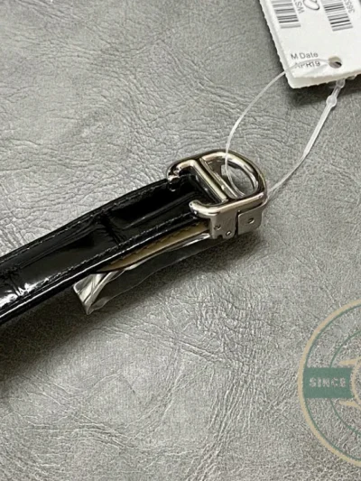 Replica Cartier Tank Silver 22.6 mm WSTA0050 - Affordable Luxury Replica Timepiece