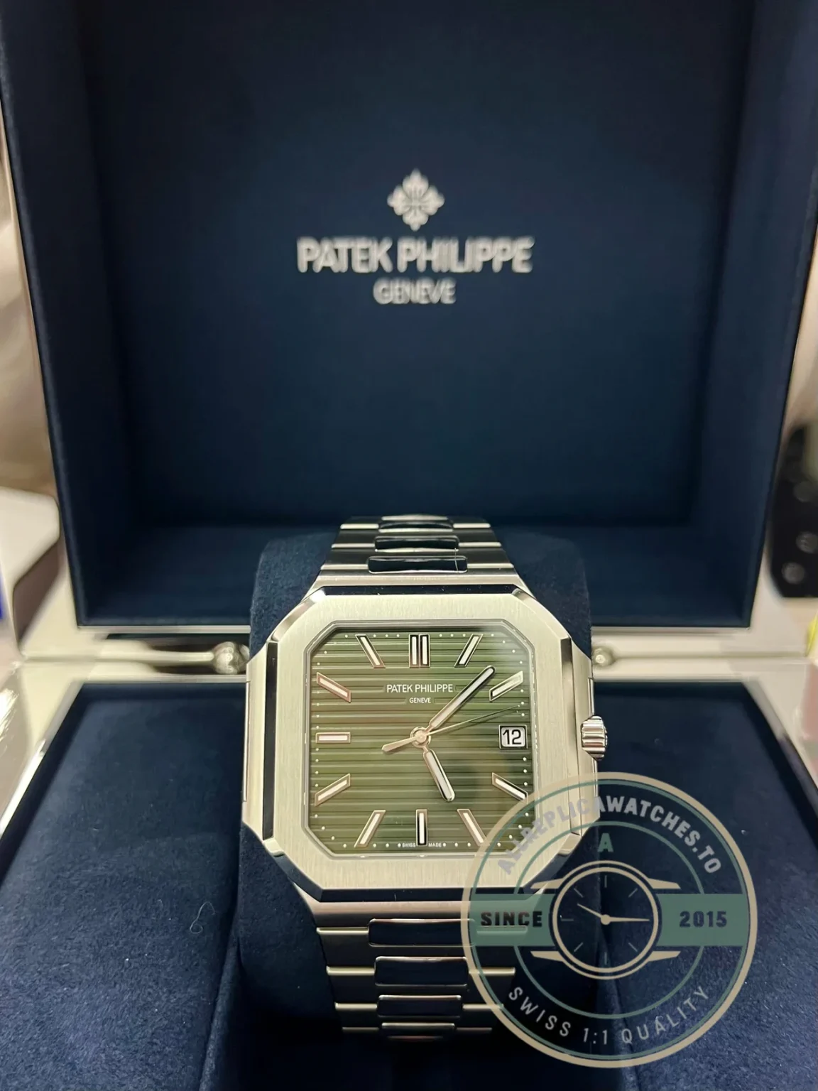 Replica Cubitus 5821/1A Patek Philippe 45 mm Green Dial - Swiss-Made Clone Watch