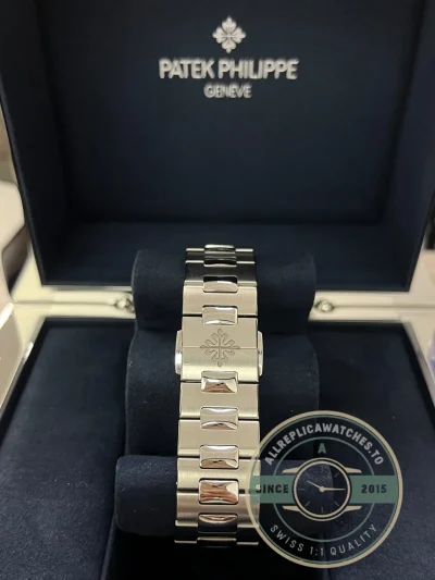 Replica Cubitus 5821/1A Patek Philippe 45 mm Green Dial - Best Quality Replica Watch