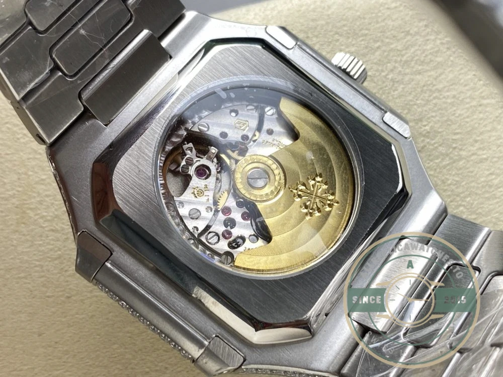 Replica Cubitus 5821/1AR Patek Philippe 45 mm Green Dial, Diamond - Swiss-Made Clone Watch