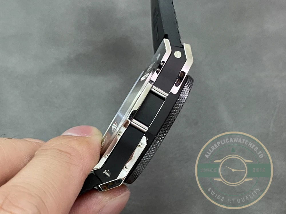 Replica Hublot Big Bang 44mm Black Rubber 301.SB.131.RX - Factory Super Clone Watch