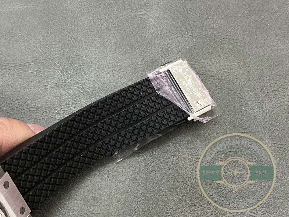 Replica Hublot Big Bang 44mm Series 301.SX.130.RX - Affordable Luxury Replica Timepiece