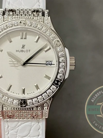 Replica Hublot Classic Fusion 33mm Diamond 581.NE.2010.LR.1204 - Budget Luxury Replica Watch