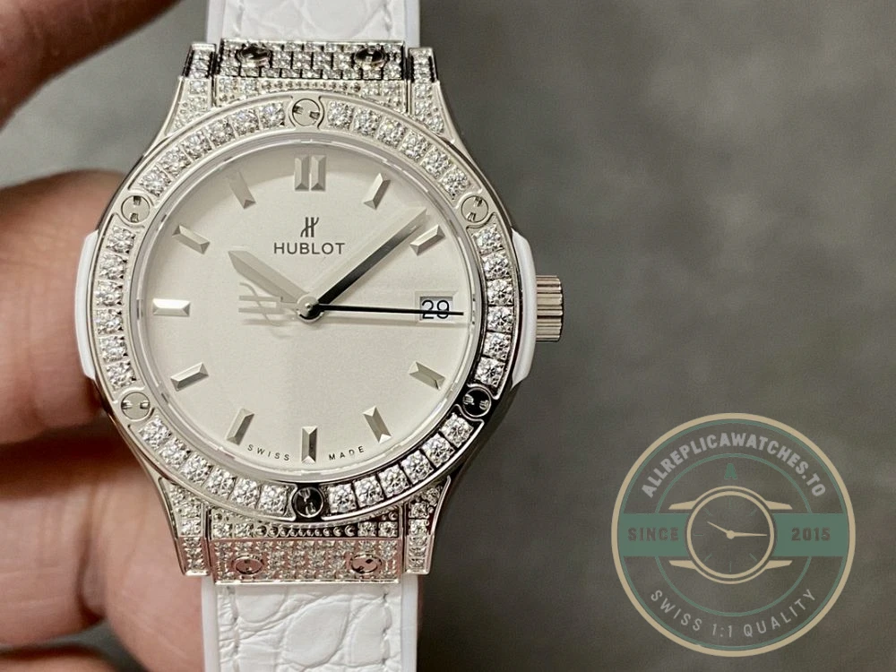 Replica Hublot Classic Fusion 33mm Diamond 581.NE.2010.LR.1204 - Budget Luxury Replica Watch